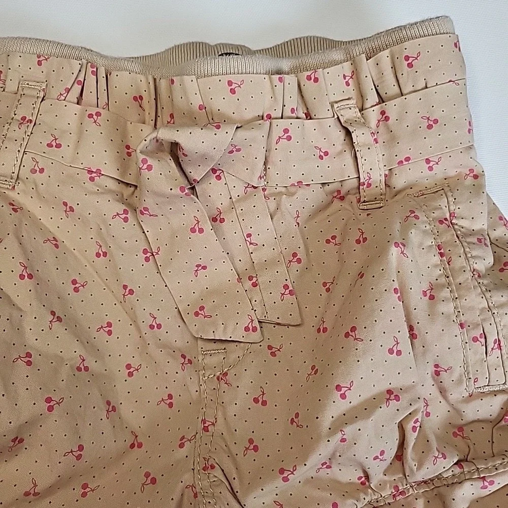GAP Beige Shorts with Pink Cherry Print